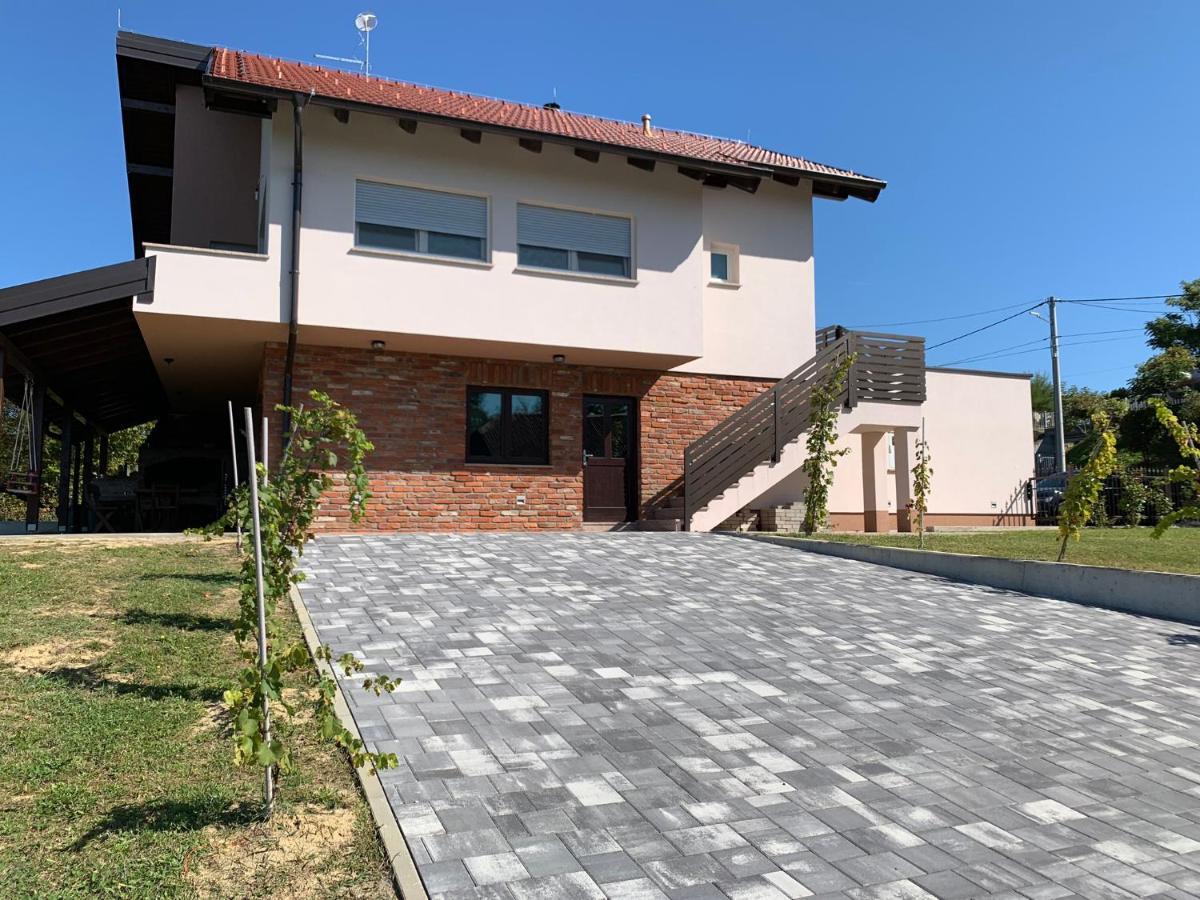 Apartman Grc Apartment Dugo Selo Exterior photo