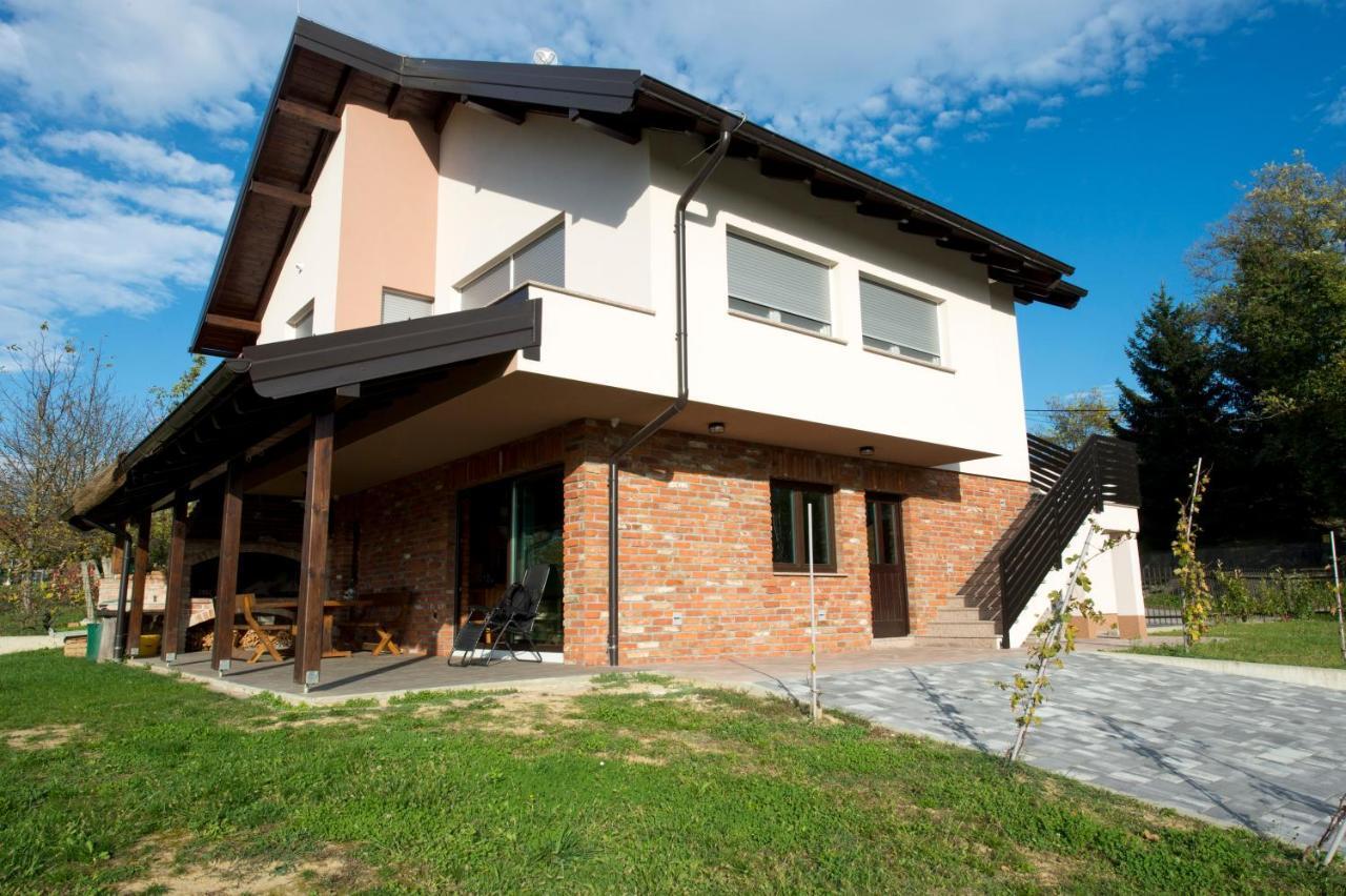Apartman Grc Apartment Dugo Selo Exterior photo